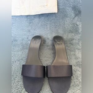 The Row Navy Silk Kitten Slide Heel Size 39 Quiet Luxury Coquette Girl